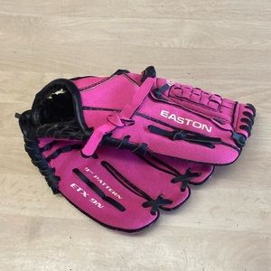 Easton 9” Pattern ETX Right Handed Super Soft “Black Magic” T-Ball Glove